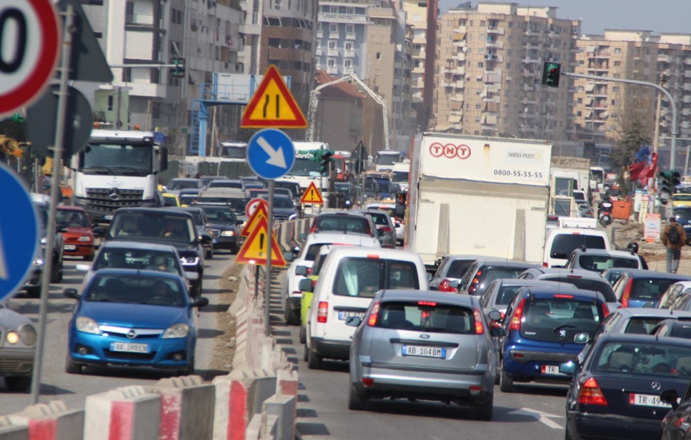 Lulezon tregu i makinave ne Shqiperi, regjistrohen 47 per qind me shume se vjet